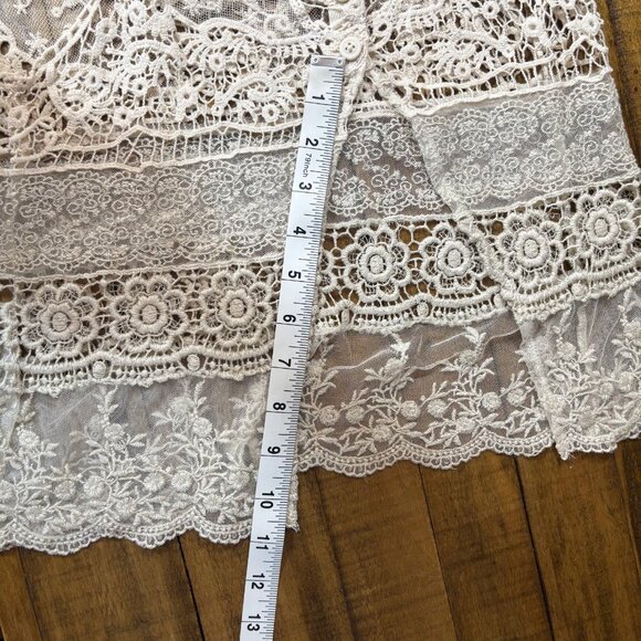 KIMCHI BLUE UO Lace Crochet Tank Top with Button-Back Detail - XS/S - Picture 6 of 8
